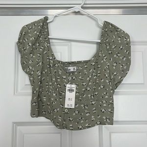 Floral Hollister top (never worn with tags)